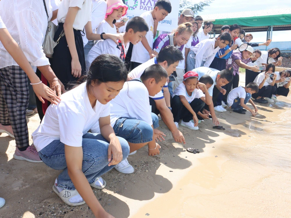Ratch Patana Energy Empowers Youth Volunteers to Protect Marine Resources through the “Young Village Health Volunteers” Program – Year 14