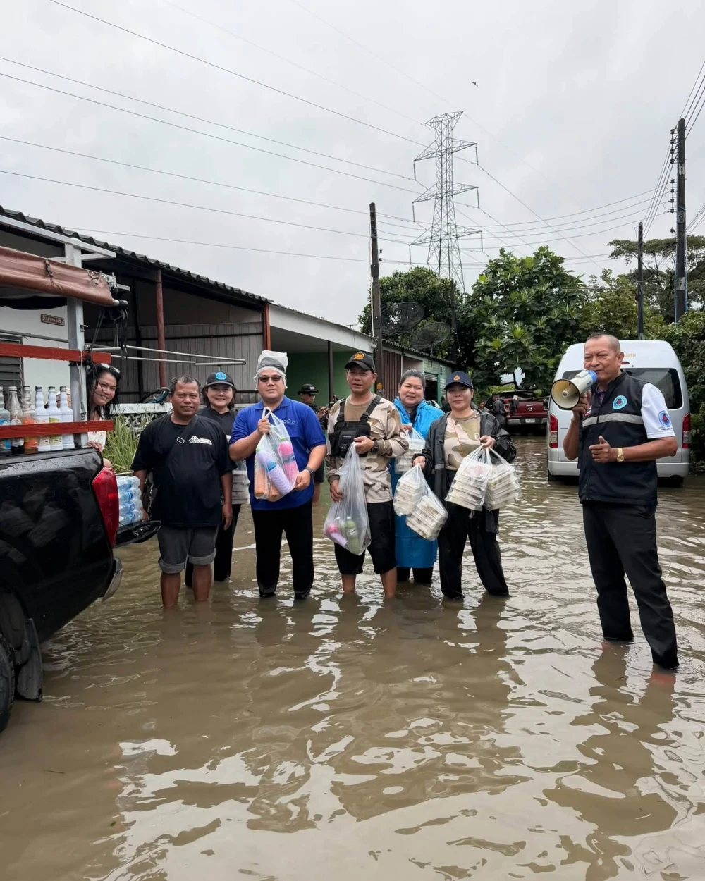 Ratch Pathana Energy Stands with Local Communities, Extending Support to Flood-Affected Residents in Si Racha